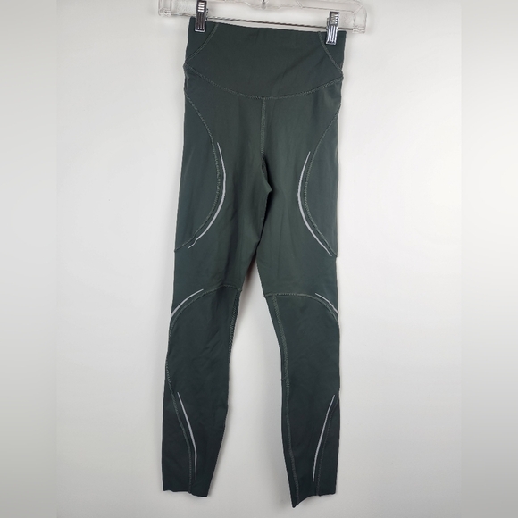 Lululemon Base Pace High-Rise Rise Green Leggings Ankle Length Size 2 - Picture 1 of 8